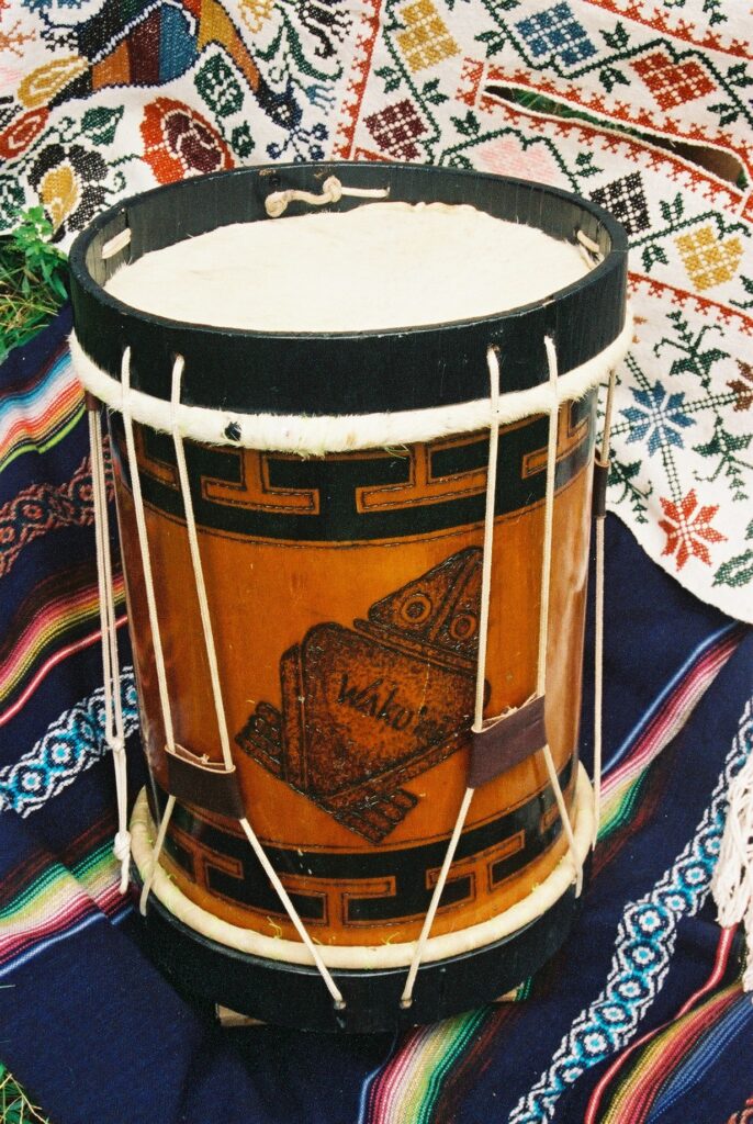 Detalhe pirografia - Muiraquitã