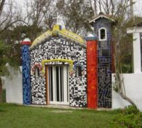 Vista frontal da Capelinha