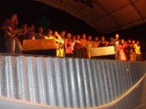 ENCERRAMENTO DO SHOW DA CANTORA JEAN - TODA A COMUNIDADE CHORANDO DE EMOÇÃO