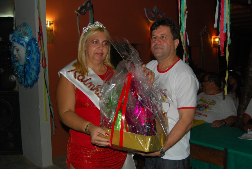 Recebendo o presente...