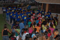 Chegada do Papai Noel acompanhado das Noeletes.