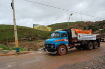 Caminhão cheio de donativos a caminho de Maraial