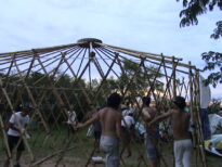 Um yurt só se move se estivermos juntos