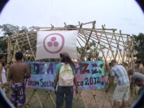 Um yurt só se move se estivermos juntos