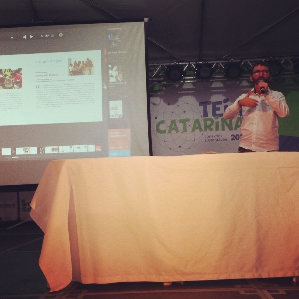 Dennis Radünz apresenta o livro sobre os Pontos Catarin