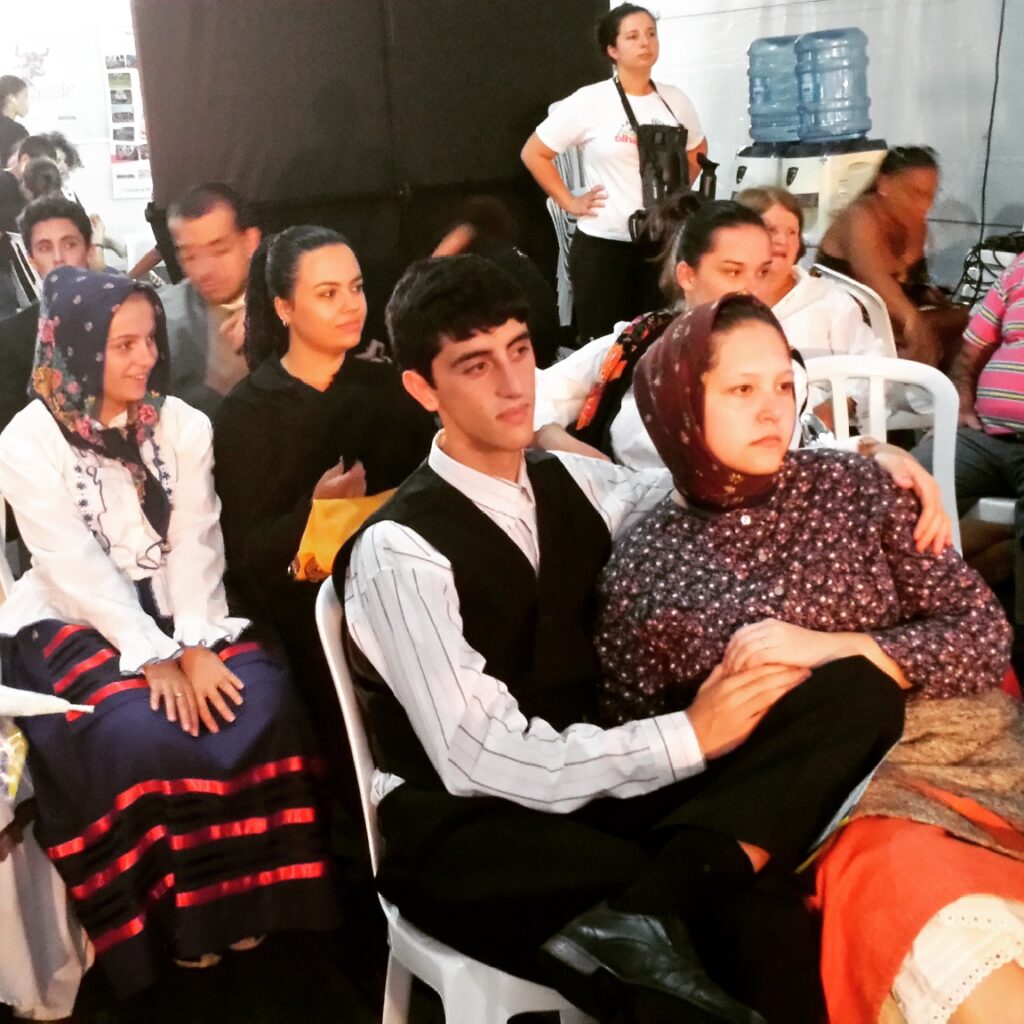Reunidos para a leitura da Carta da Rede Cultura Viva SC