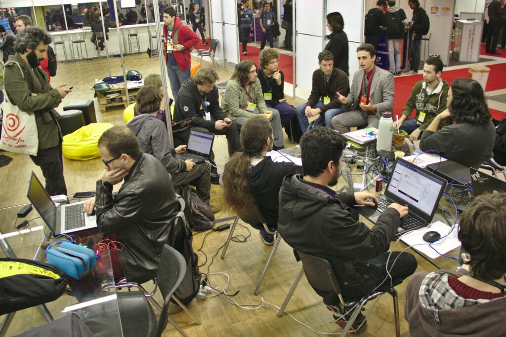 Atividades no Dumont Hackerspace